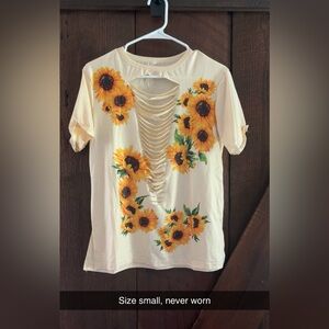 Sunflower Print Cream Top